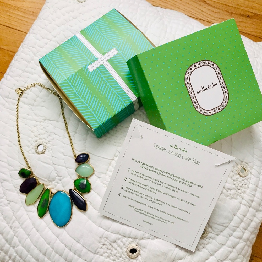 Stunning Stella & Dot Gemstone Necklace